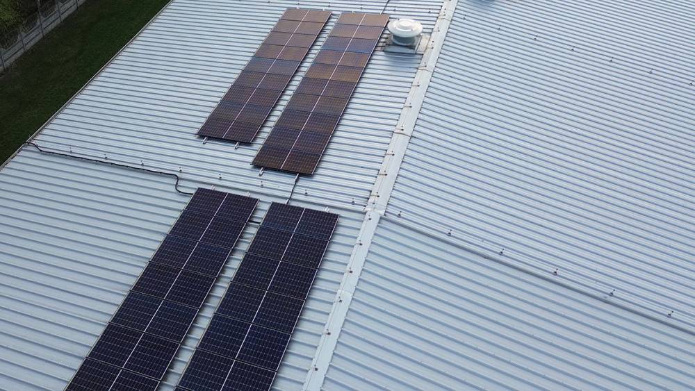 zonnepanelen plat dak